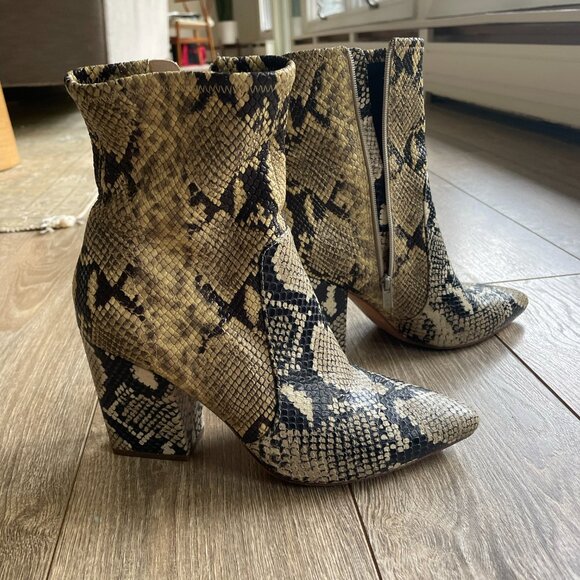 LOEFFLER RANDALL ISLA ANKLE BOOTIE- Sz 7 - Picture 5 of 6